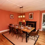 Laurel House